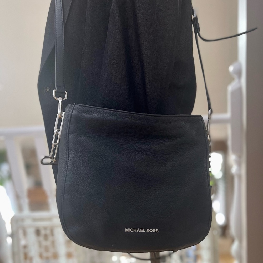 *SOLD* Michael  Kors  | Medium Brooke Crossbody